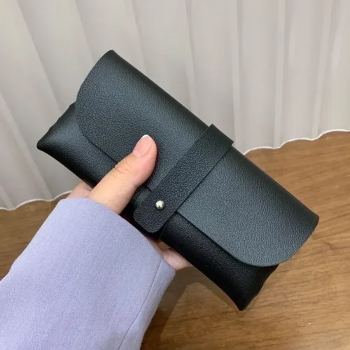 Estuche de Cuero Sintético Negro