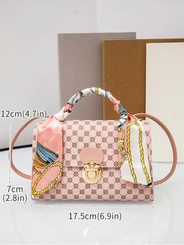 Cartera Elegante con Pañuelo